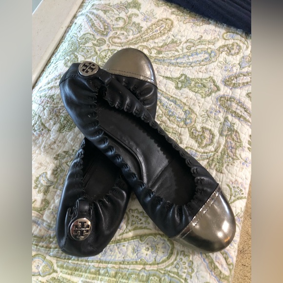 Tory Burch Abbey Cap Toe Leather Ballet Flat Size 10 - Picture 2 of 4